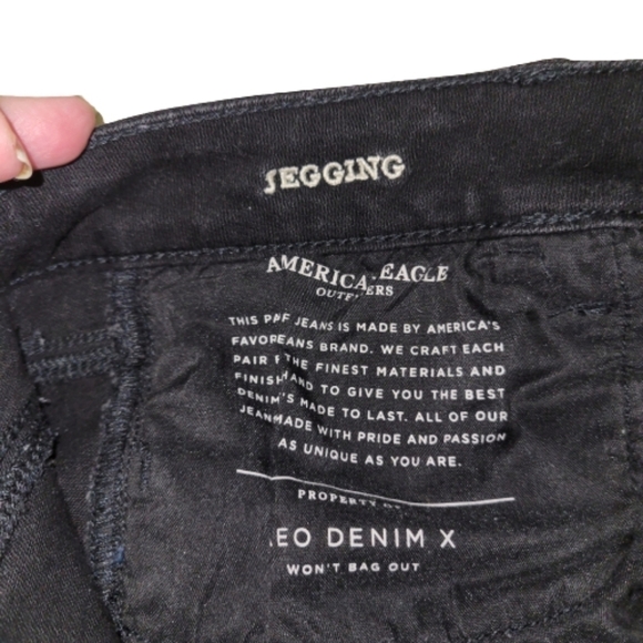 American Eagle  bkack  super super strech - Picture 3 of 5